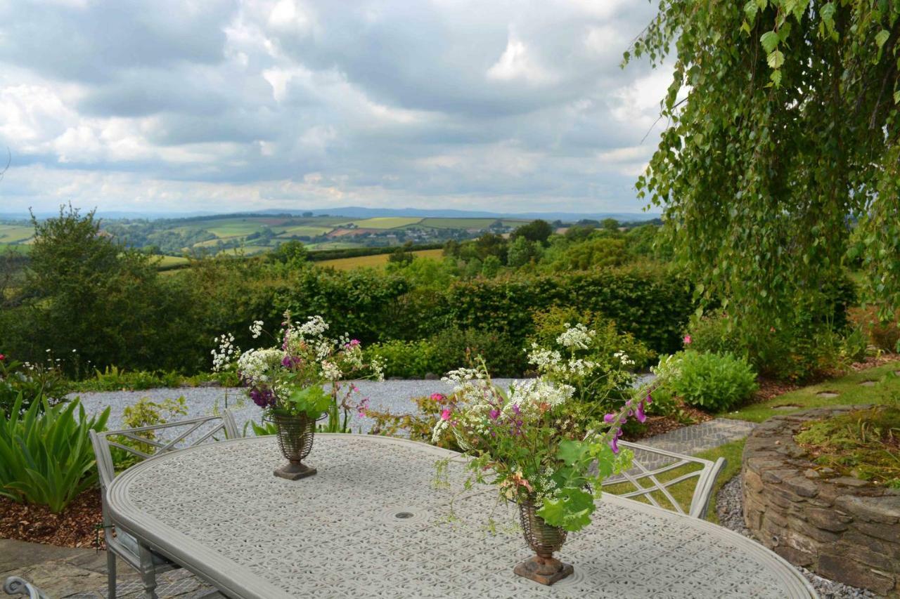 Kerswell Farmhouse Totnes Buitenkant foto